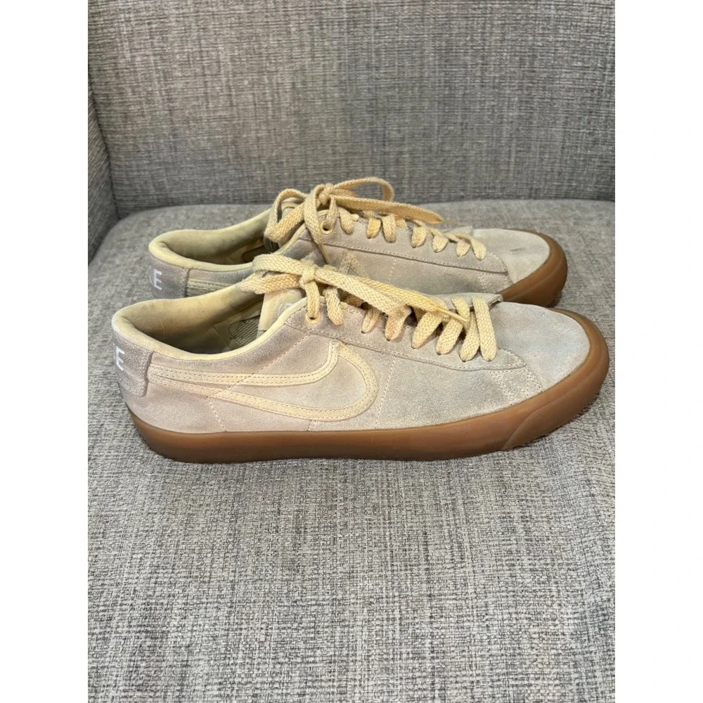 Nike Blazer Low Tan Gum Suede Sneakers Mens 10 FN7404-200